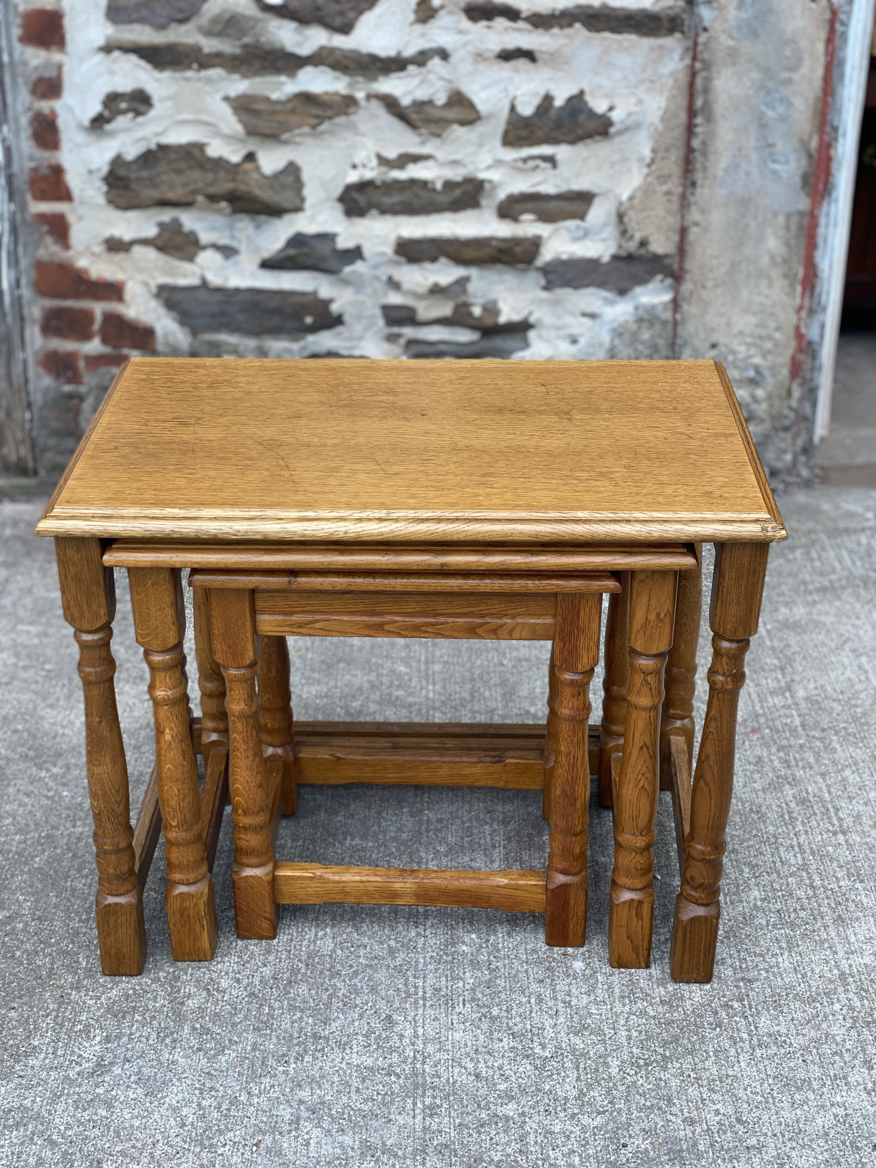 Antique Farmhouse Country Oak Traditional Nesting Tables - Set of 3 ...
