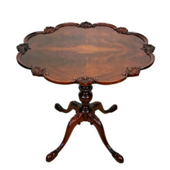 Vintage Chippendale Mahogany Round Pie Crust Parlor Table